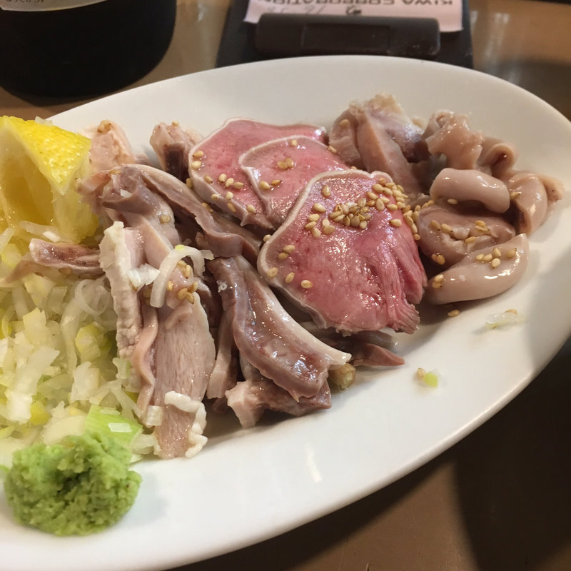 刺身盛り合わせ(もつ焼ウッチャン 新宿思い出横丁店)