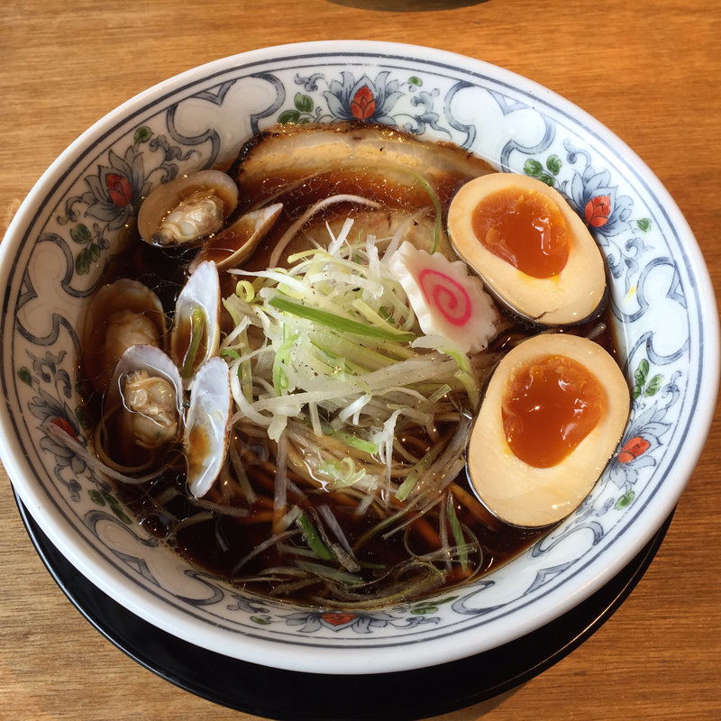 濃厚醤油の貝だしそば(だしと麺 )