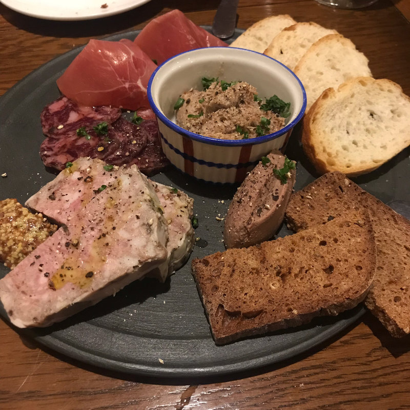 (ビストロ エンドロール)