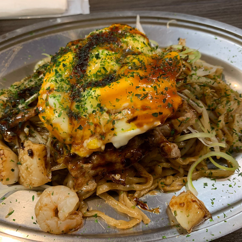 焼きそば(いか、エビ入り)(神保町 みかさ)