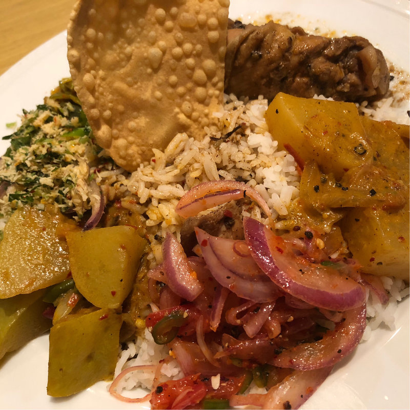 スリランカカレープレートスペシャル(KING LION スリランカレストラン＆バー)