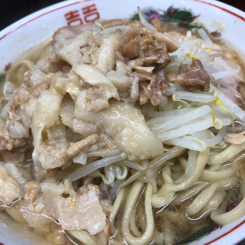 子豚(ラーメン二郎 横浜関内店)