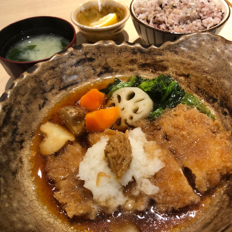 チキンかあさん煮定食(大戸屋ごはん処 りんくうシークル店)