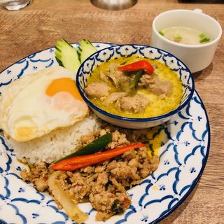 ハーフ＆ハーフ(タイ料理 サイアムオーキッド 横浜ポルタ店)