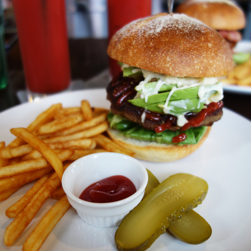 アボカドバーガー(トミーズキッチン ハンバーグ＆カフェ)