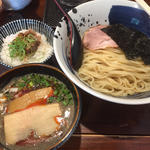 カラニボつけ麺    ランチ肉ご飯(らー麺 山さわ)