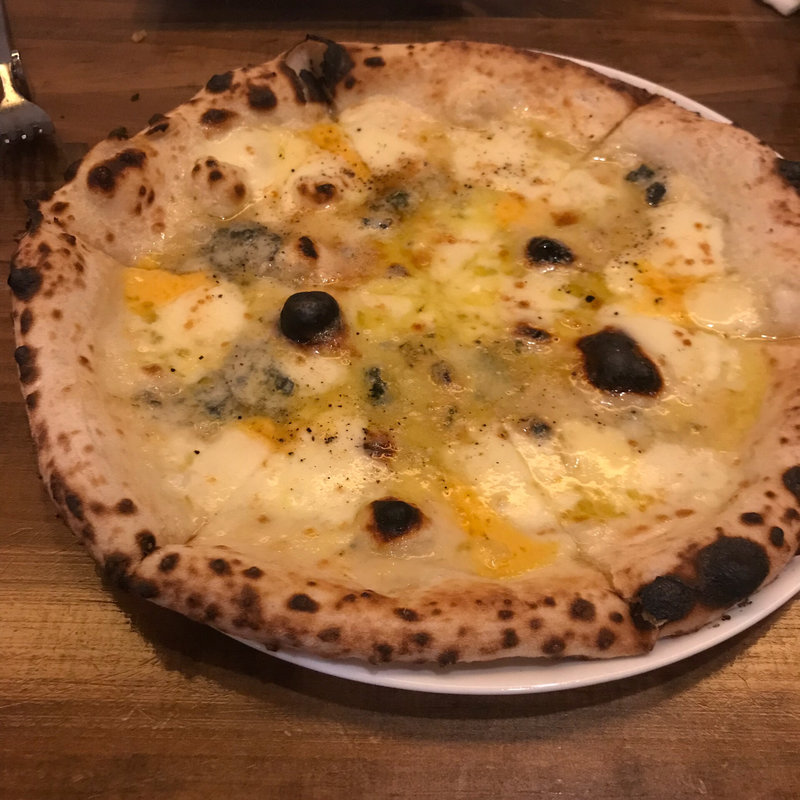 クアトロフォルマッジ(サルース(SALUS))