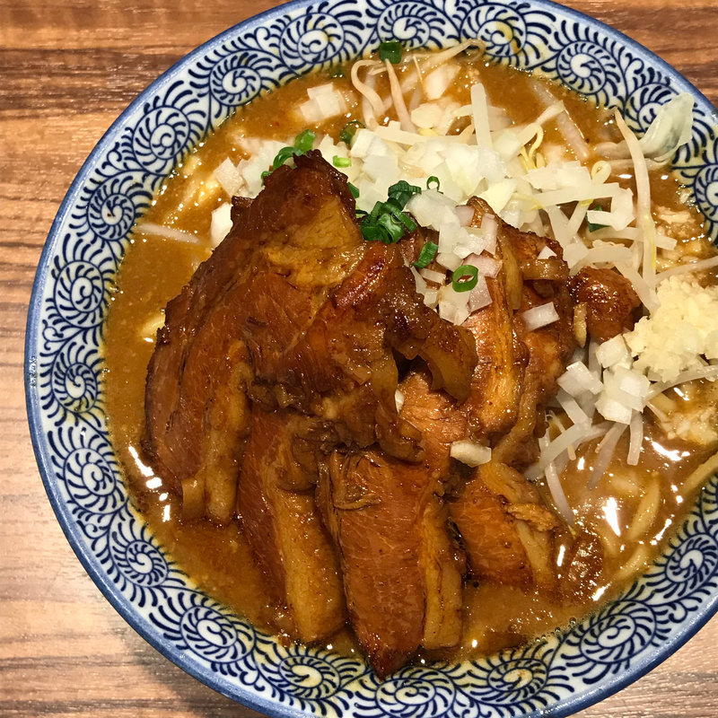 カレーらーめん 並 + 豚2枚(ラーメン燈郎)