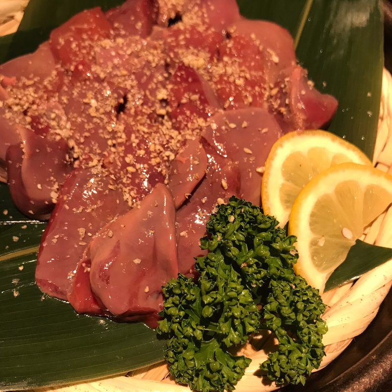 鶏レバー刺し(一まる )