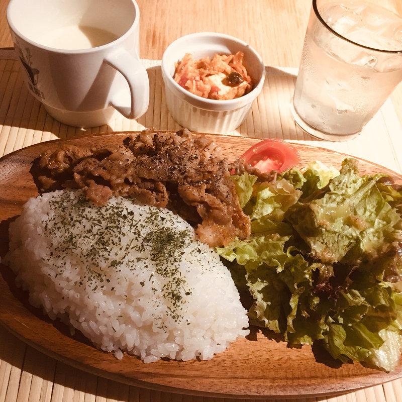 豚こまのレモンバター醤油ランチプレート(Cafe&Bar EDGE)