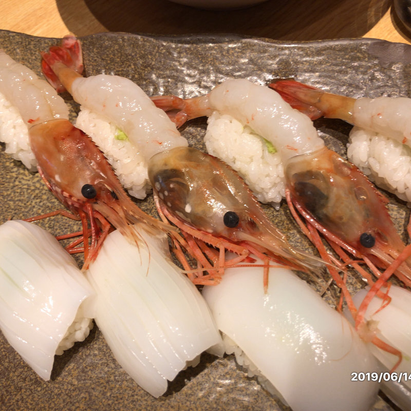 ボタンエビと真イカ(すし 海幸)