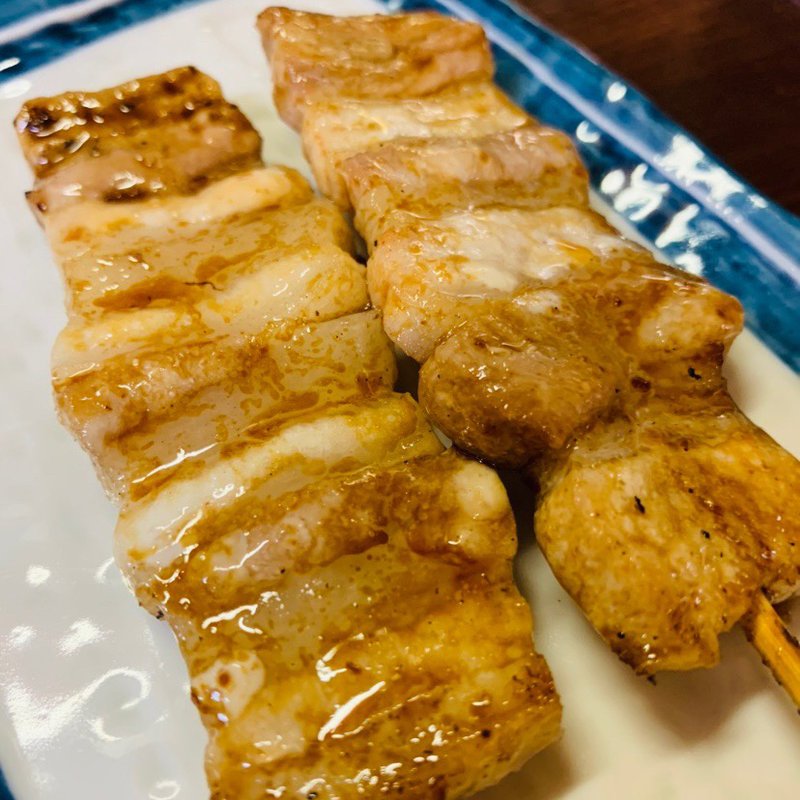 バラ(もつ焼 まんまる)