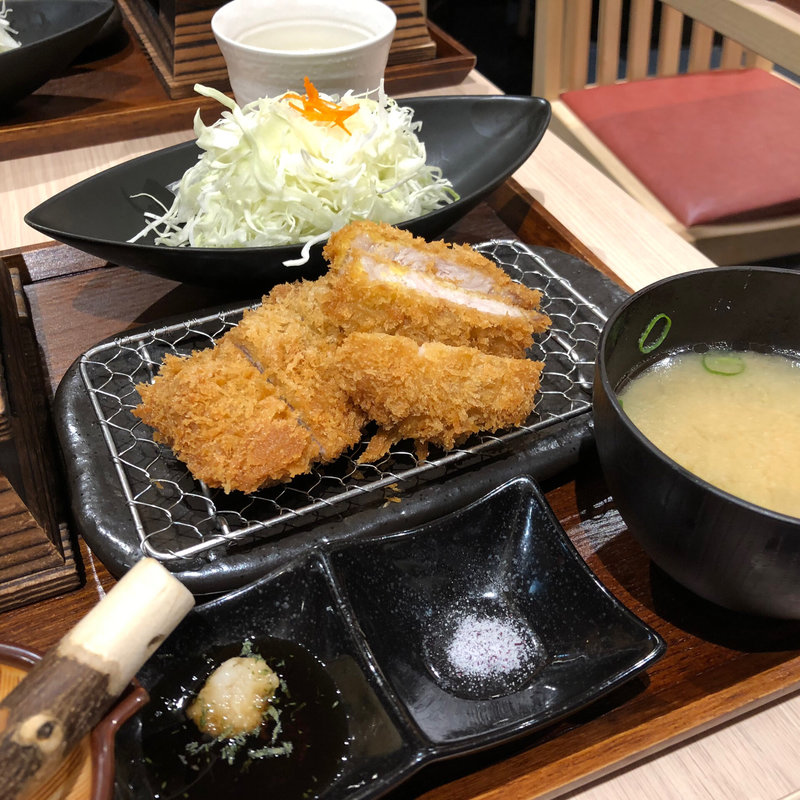 黒かつ亭ランチ(鹿児島 黒かつ亭 博多アミュプラザ店)