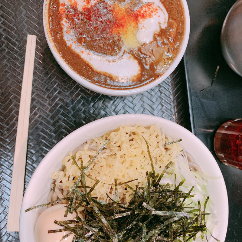 (なぜ蕎麦にラー油を入れるのか。新橋店)