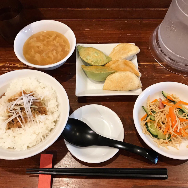 白龍・青龍ミックス餃子定食（魯肉飯・鶏肉飯）セット(PAIRON／PAIRON餃子工房)