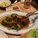 牛肉とブロッコリ炒め(ベトナム フロッグ 汐留店 （VIETNAM FROG）)