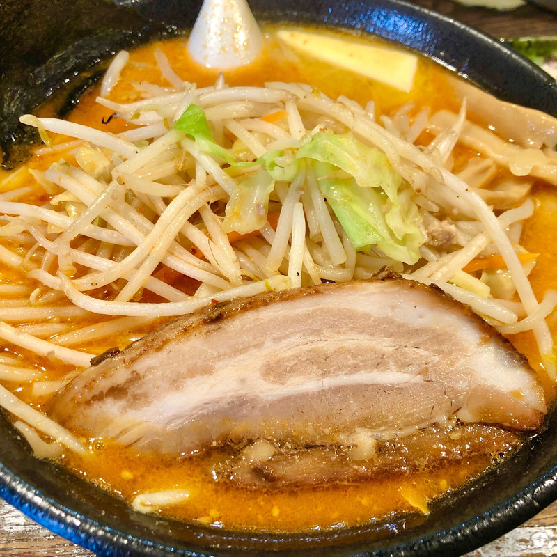 赤鬼野菜らーめん + バター(らーめん一蔵)