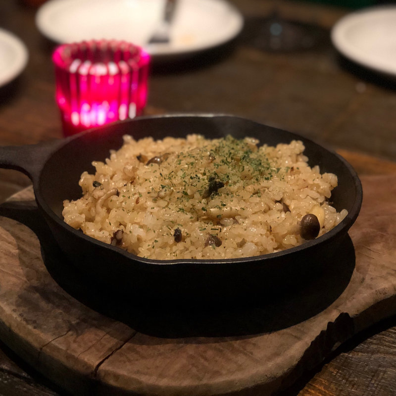 隠し味に牡蠣を使ったキノコのガーリックライス(ズイジ（zuiji）)
