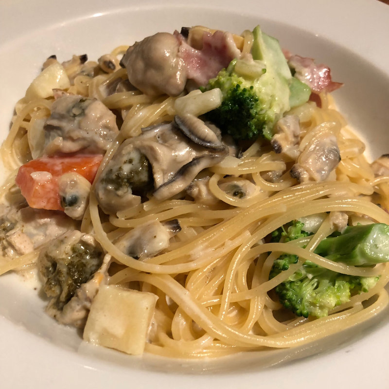 クラムチャウダーパスタ(BOSTON OYSTER & CRAB  東京日比谷ミッドタウン店)