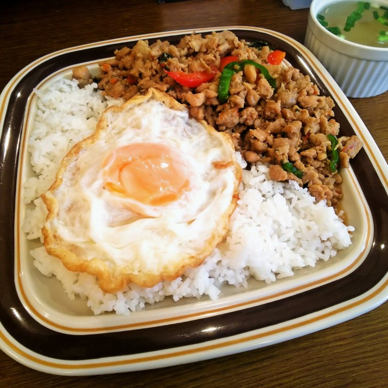 カオガパオガイ(Thai Food Station)