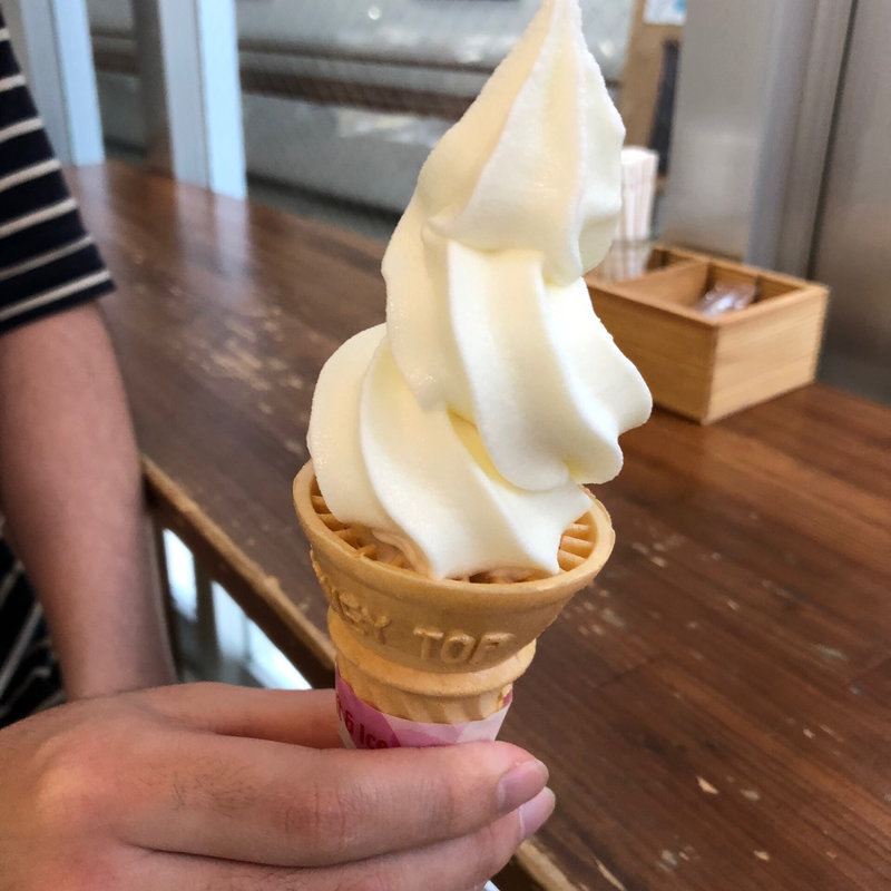 ソフトクリーム（ミルク）(大山牧場うしおじさん)