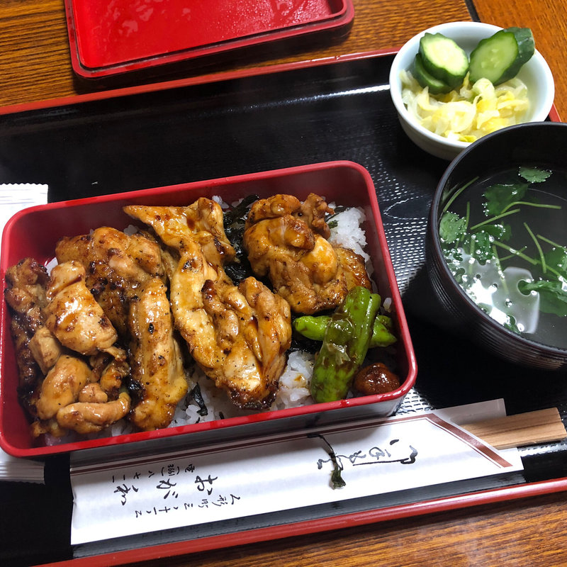 焼き鳥重（普通盛り）(おが和)