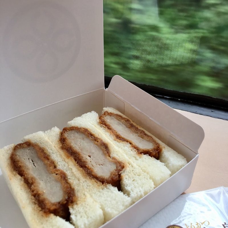 ヒレかつサンド  (3切入)(まい泉 グランスタ店 （まいせん）)