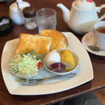 ④(アップル )