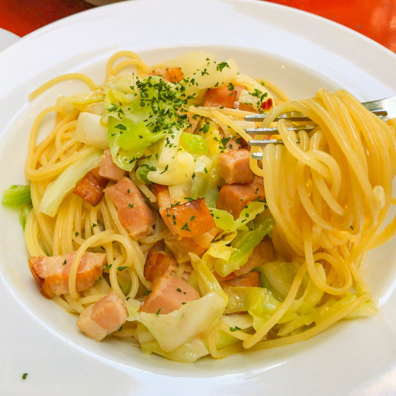 キャベツとベーコン ペペロンチーノ(パリアッチョ 丸の内仲通り店)