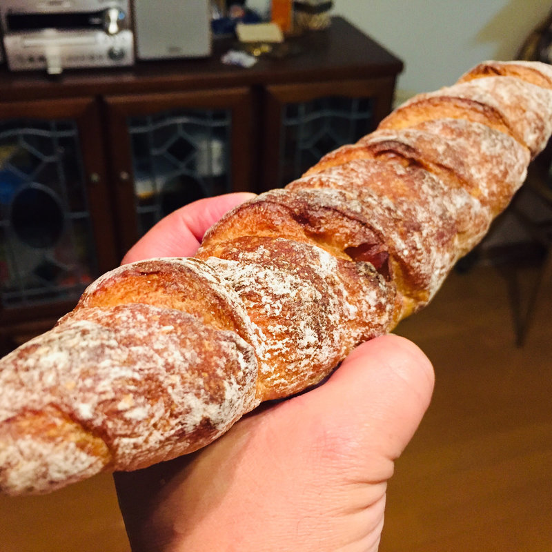 マカダミアナッツのバゲット(ルヴァン・パストリー)