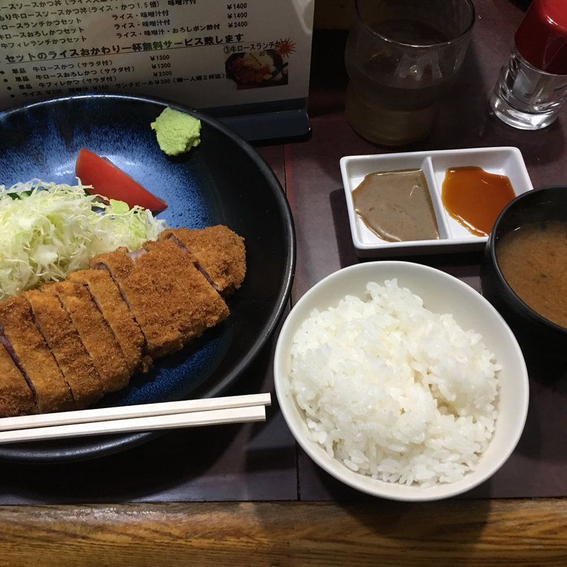 牛ロースランチカツセット(新ばし 牛かつ おか田)