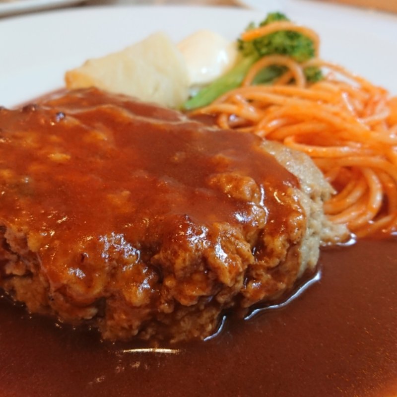 ふっくらハンバーグ(カフェ クレエル)