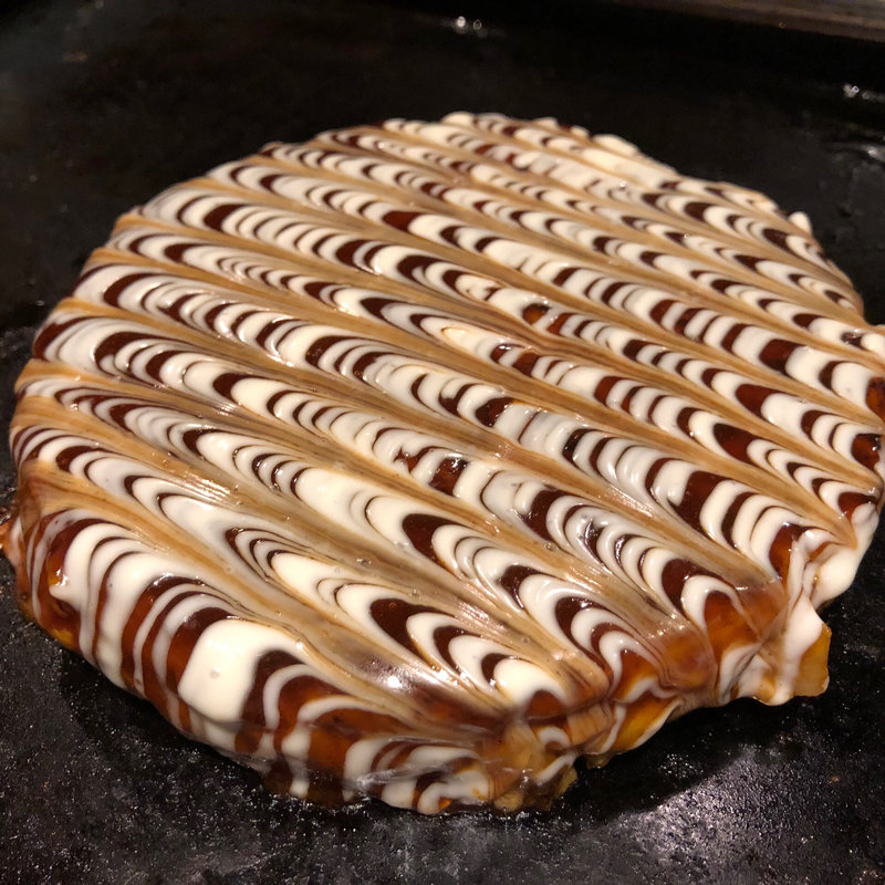 豚とすりおろし玉ねぎのチーズカレーお好み焼き(おこげ)