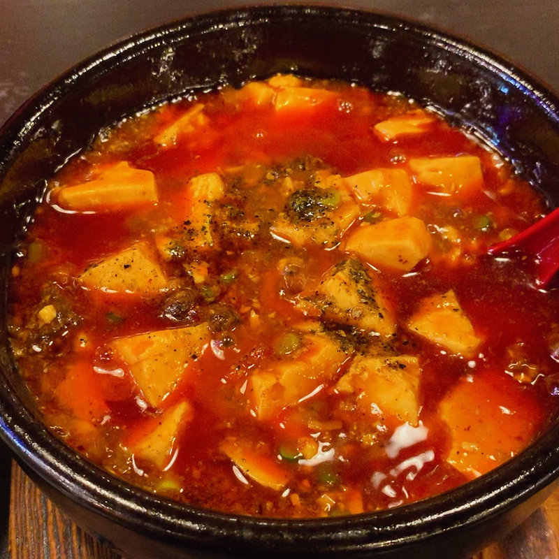 絶品石焼羊マーボー豆腐(ひつじ料理専門 牧羊人)