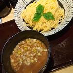 濃厚魚介牛骨つけ麺