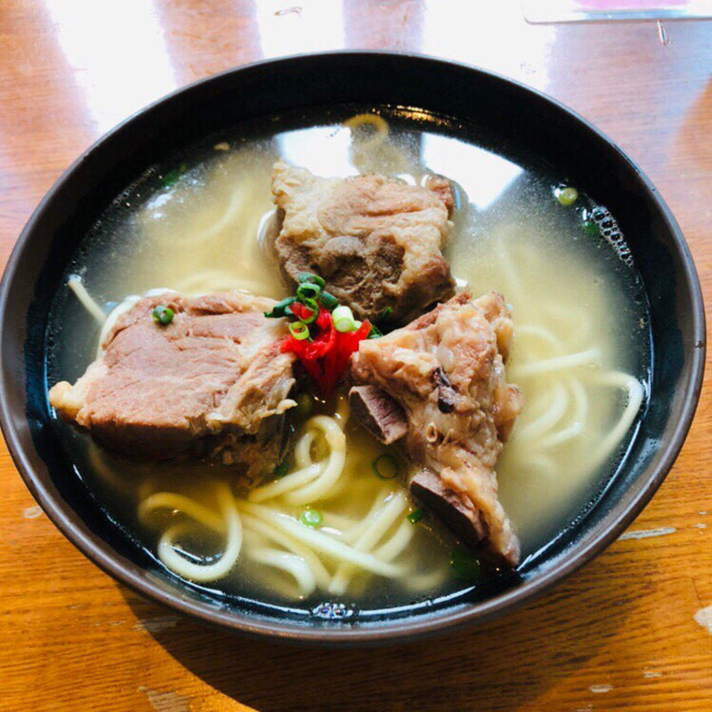 ソーキそば(ぱいぱいのむら )