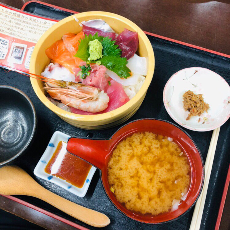 海鮮桶盛り丼(魚市場 いちわ )