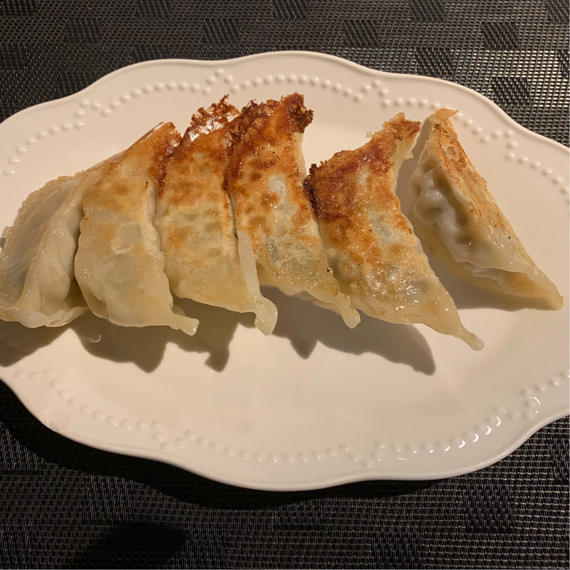 生煎餃子(焼き餃子)(中華料理 楽道)