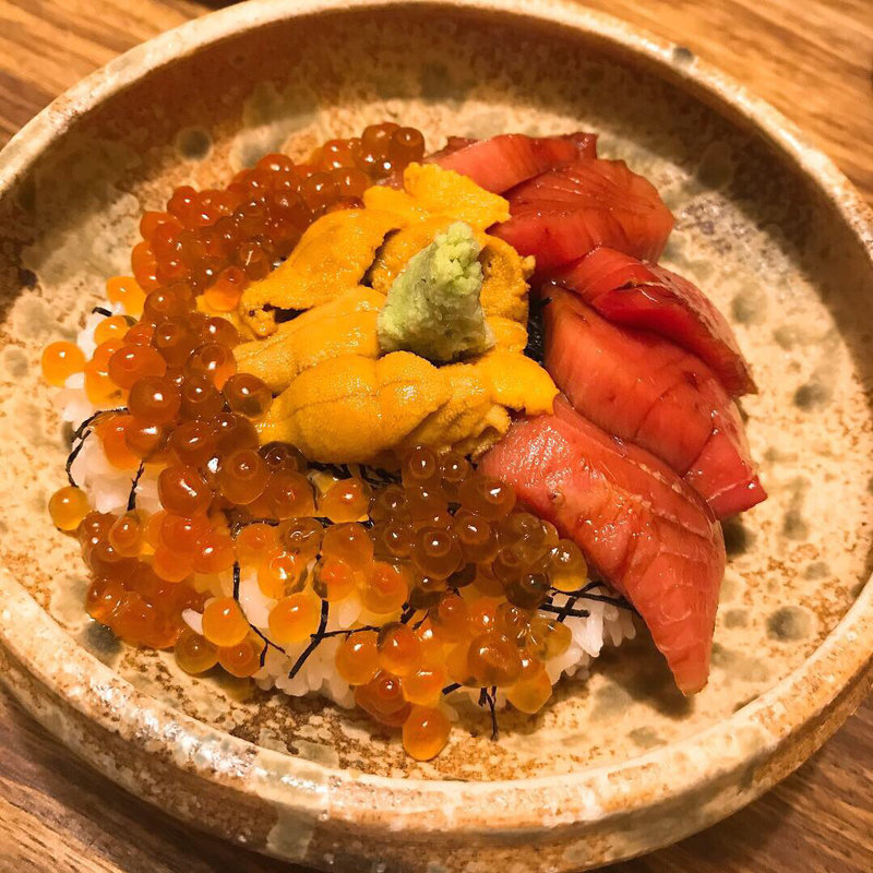 贅沢丼(博多ほたる 西中洲本店)