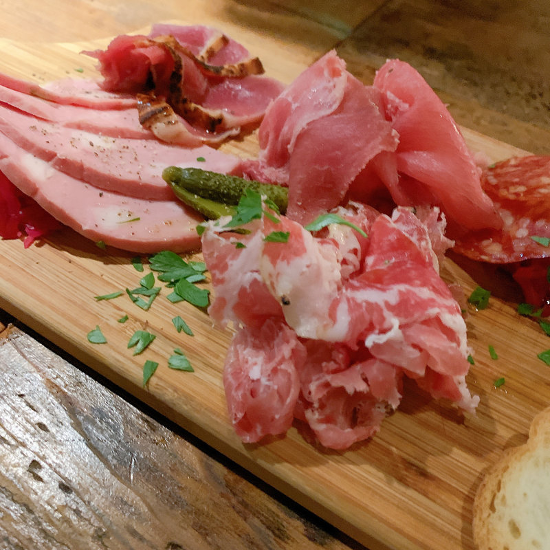 シャルキュトリー盛り合わせ(富士屋本店グリルバー)