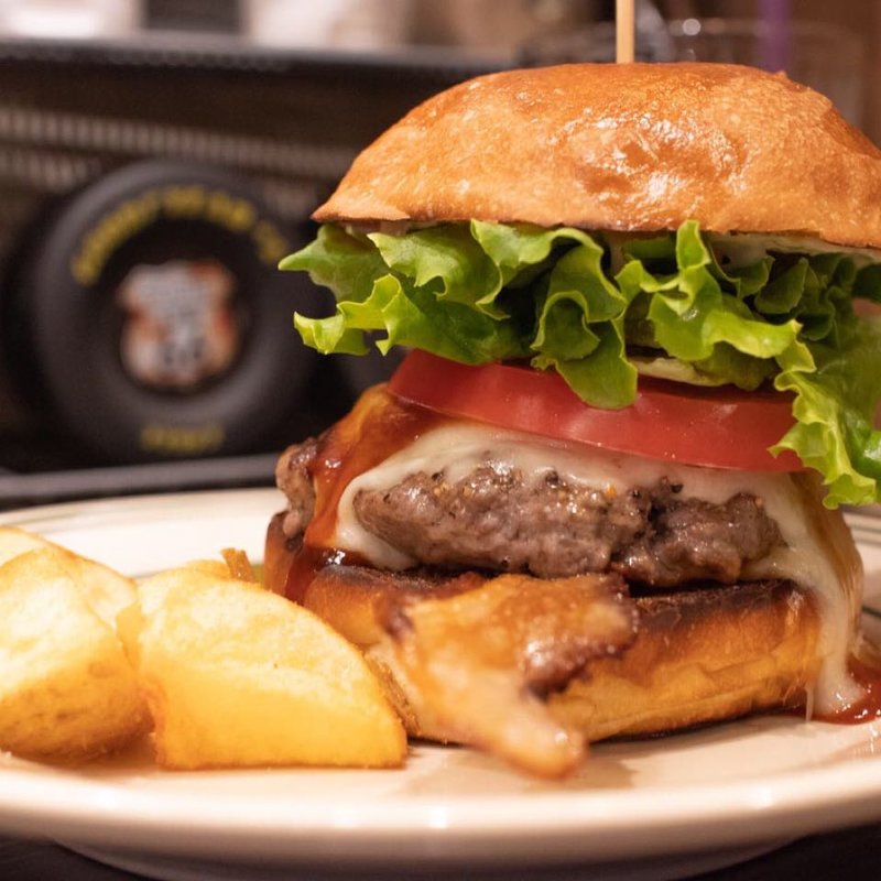 カマンベールチーズバーガー+ベーコン(Johson Burgers)