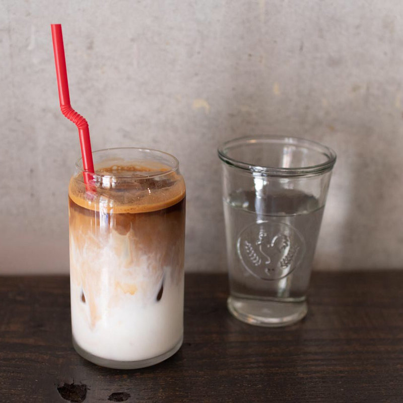 アイスカフェラテ(Coffee Roughnecks)