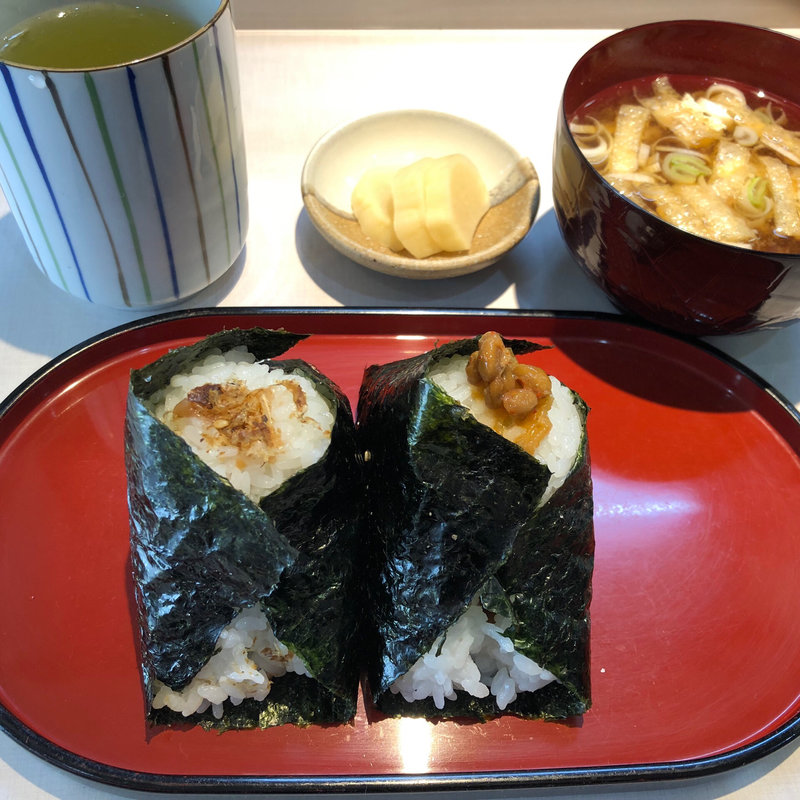 梅おかか、納豆ねぎみそ、味噌汁(おにぎり ぼんご 板橋店)
