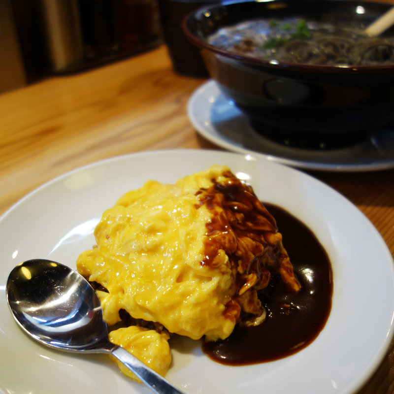 ふわトロオムライス(担々麺あづま屋 店屋町店)
