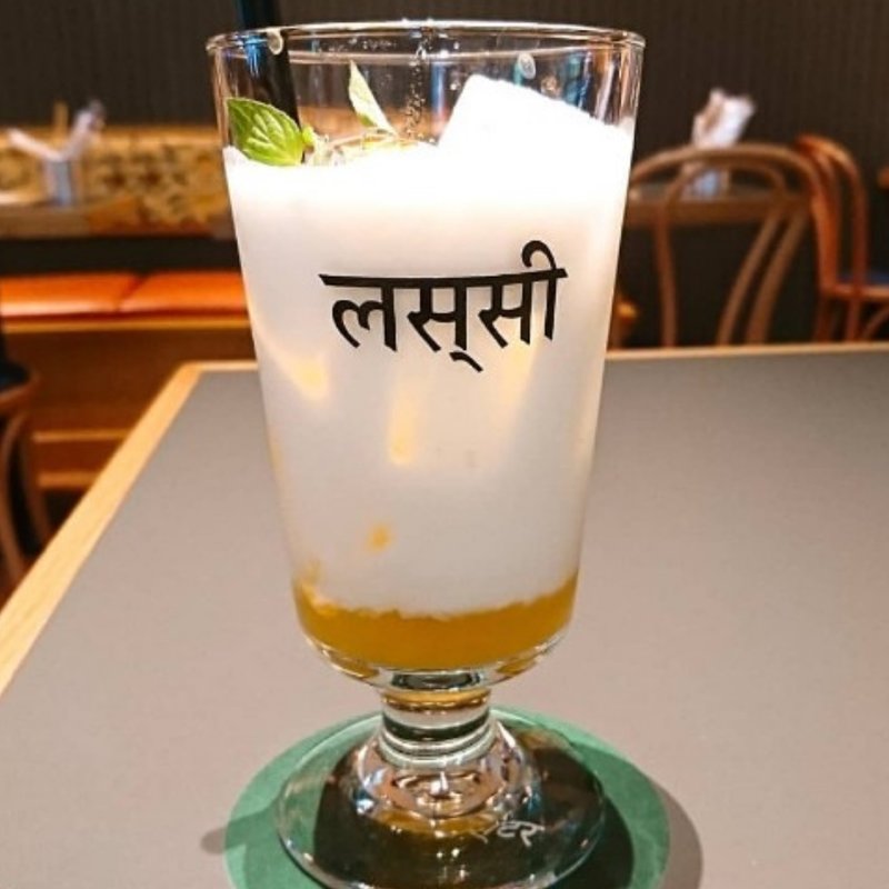 マンゴーラッシー(カレー居酒屋 『YELLOW』)