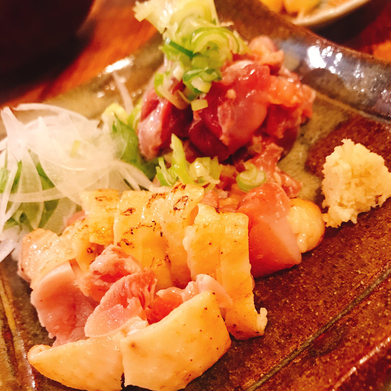 地鶏刺し(とまや )