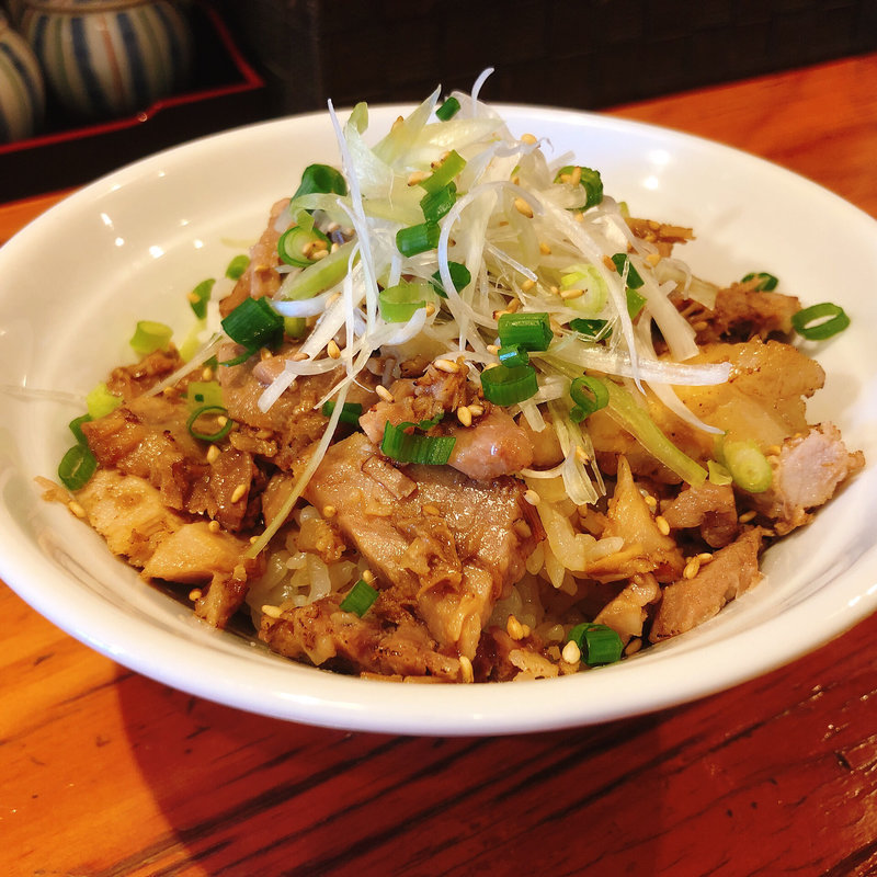 チャーシューごはん(麺や 亀陣)