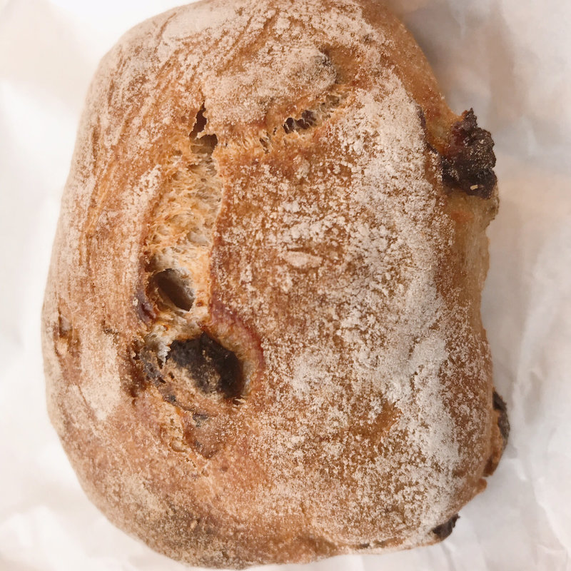 クルミとレーズンのリュスティック(アド パンデュース)