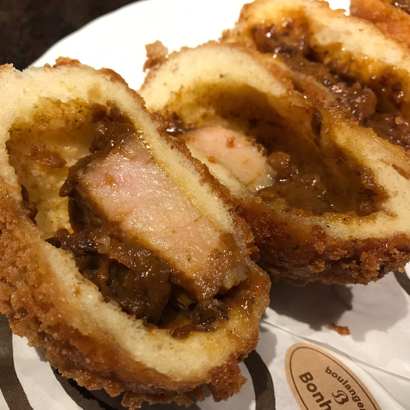 しあわせなカレーパンPremium(ブーランジェリーボヌール東京ミッドタウン日比谷店)