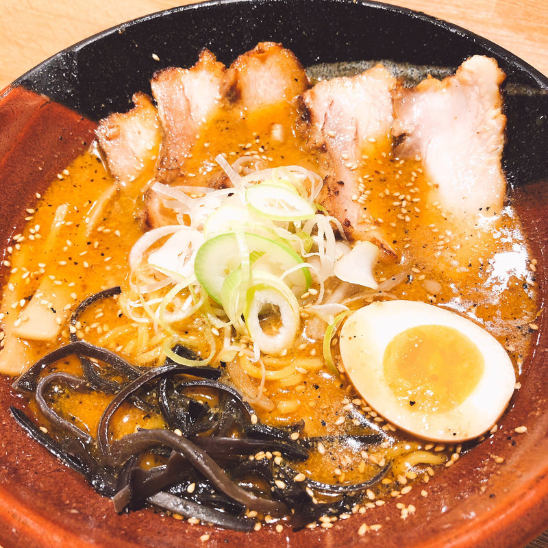 焙煎ごま炙りチャーシューラーメン(吉山商店 なんばラーメン一座店)